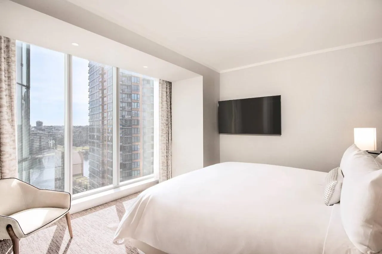 Jw Marriott Parq Vancouver Hotel