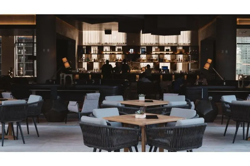 Jw Marriott Parq Vancouver Hotel
