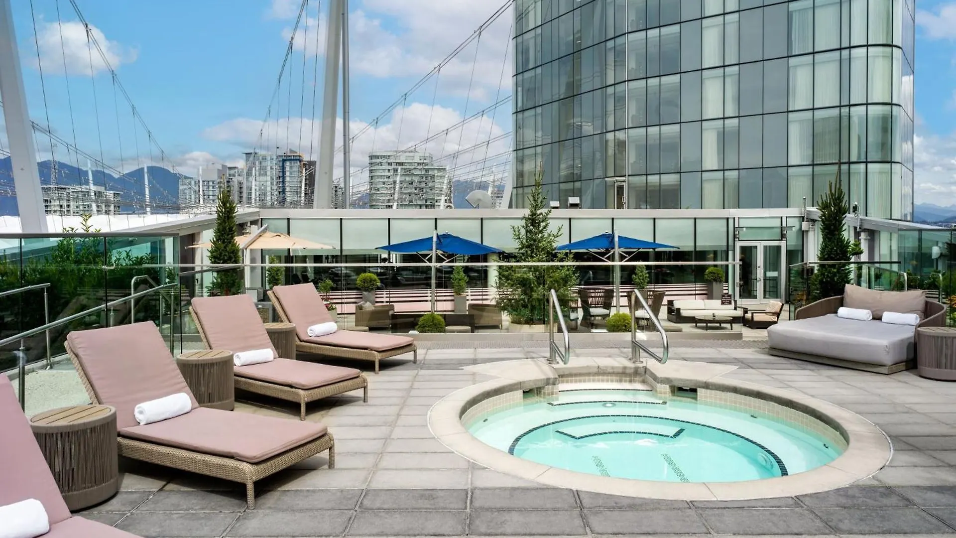 ***** Hotel Jw Marriott Parq Vancouver Canada